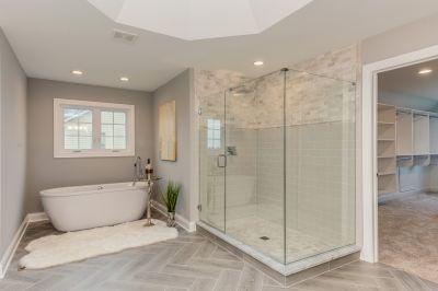 Glass Enclosed Tub/Shower Combo